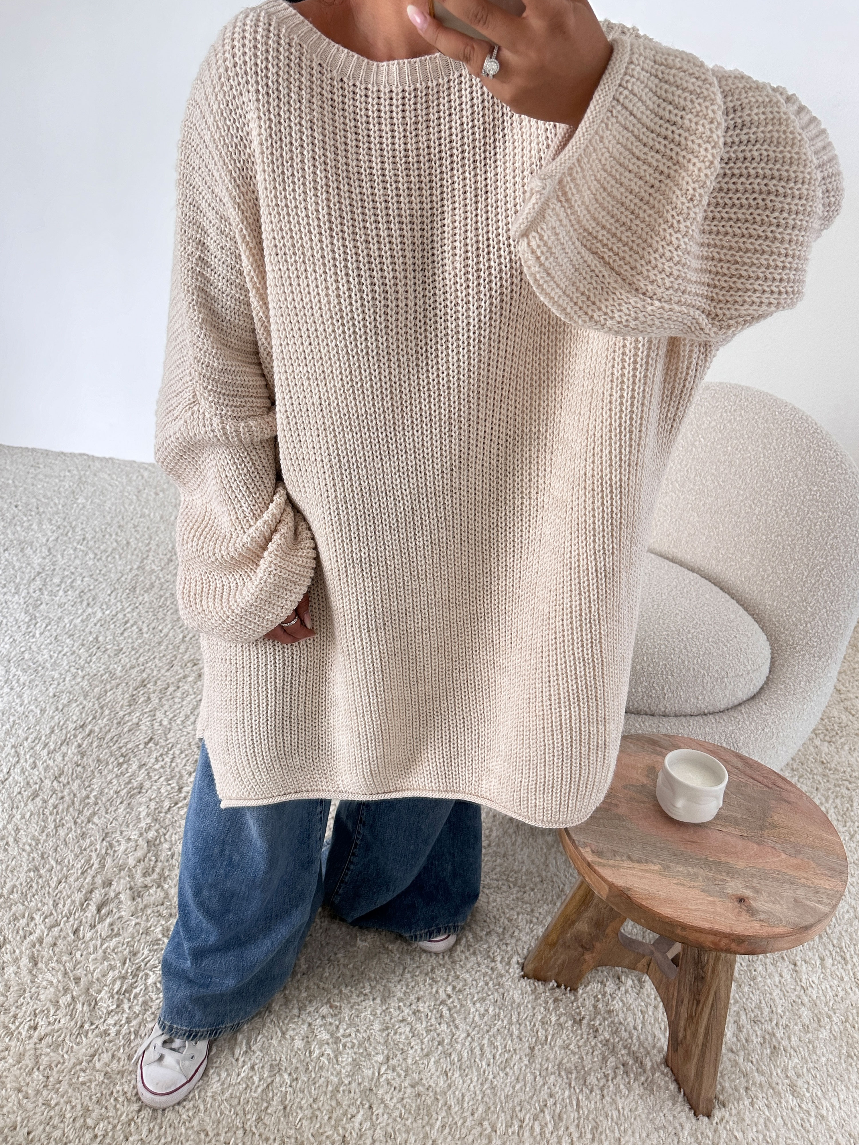 Schwerstrickpullover mit Seitenschlitz - CURVY - Creme Schwerstrickpullover mit Seitenschlitz - CURVY - Creme