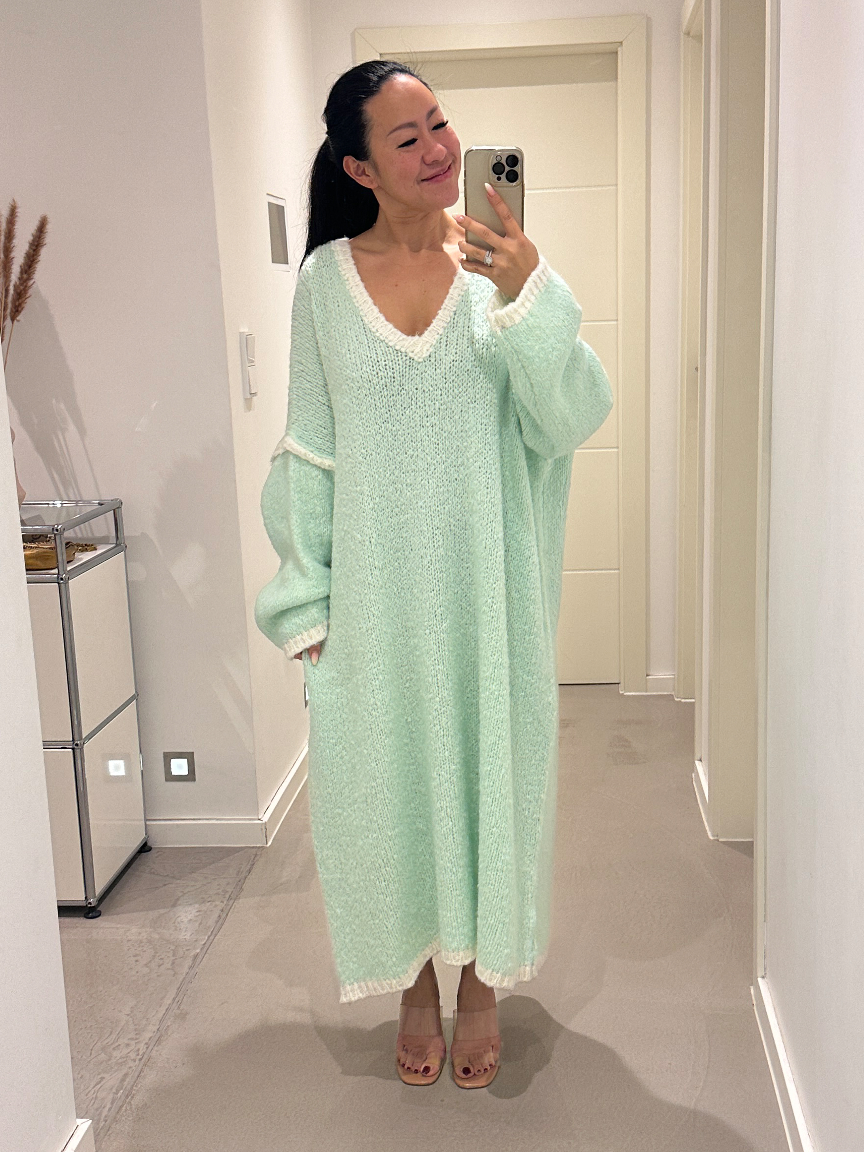 Oversize SUPER FLAUSCHI Strickkleid - Mint/Creme