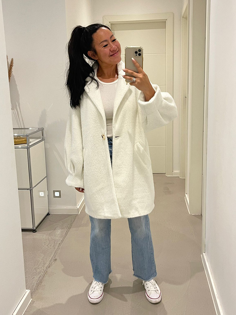 21838-Creme Kurzmantel mit Ballonärmeln - Creme