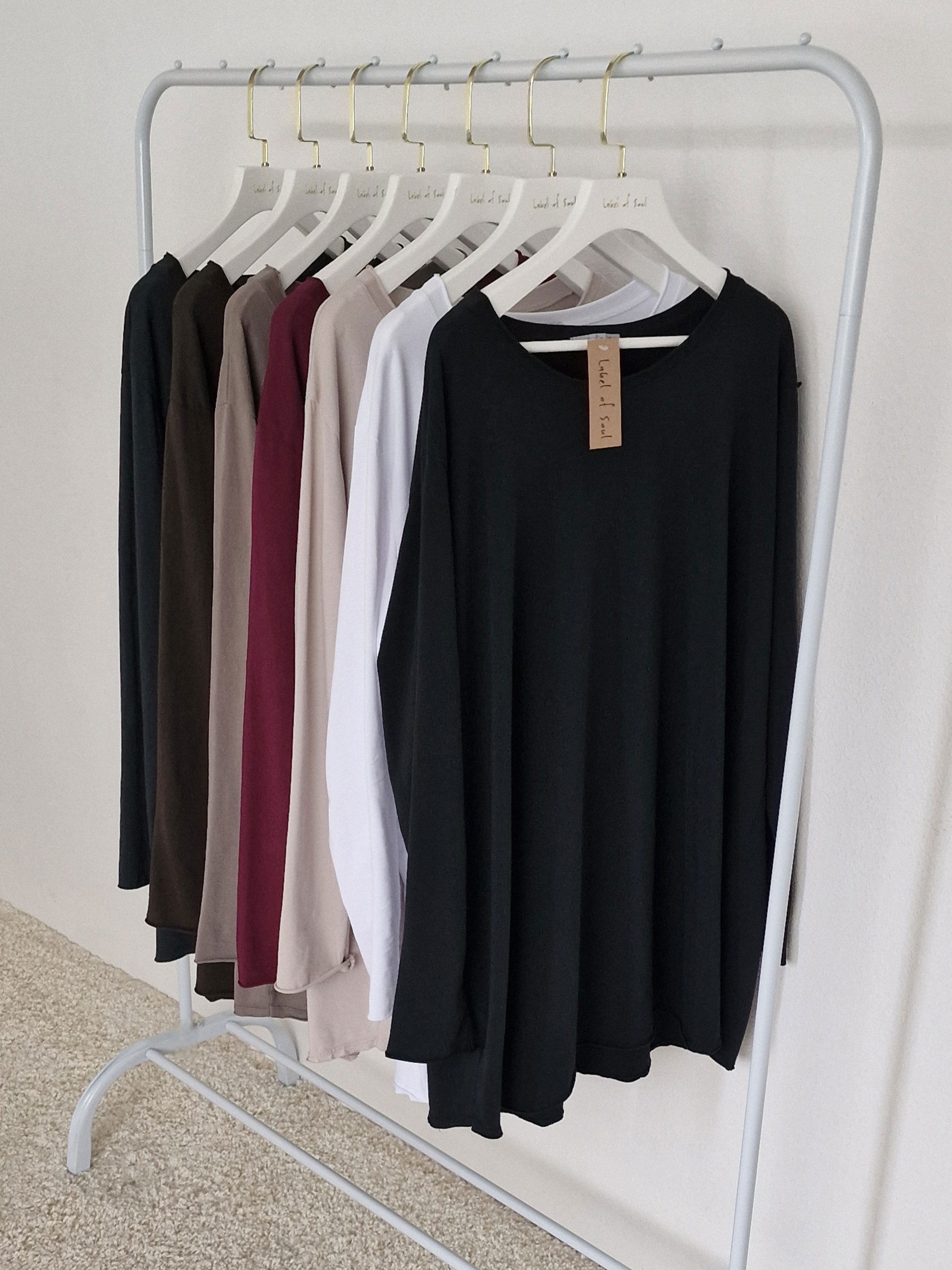 Basic Long Langarmshirt - Schwarz Basic Long Langarmshirt - Schwarz