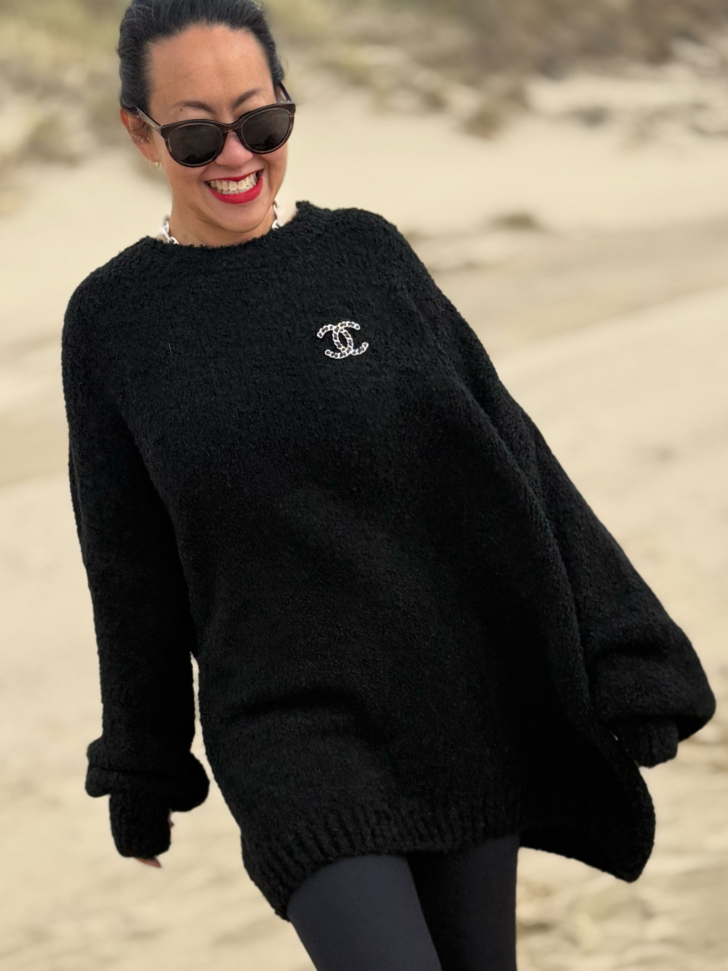Oversize Bouclé Strickpullover mit Rundhalsausschnitt - Schwarz