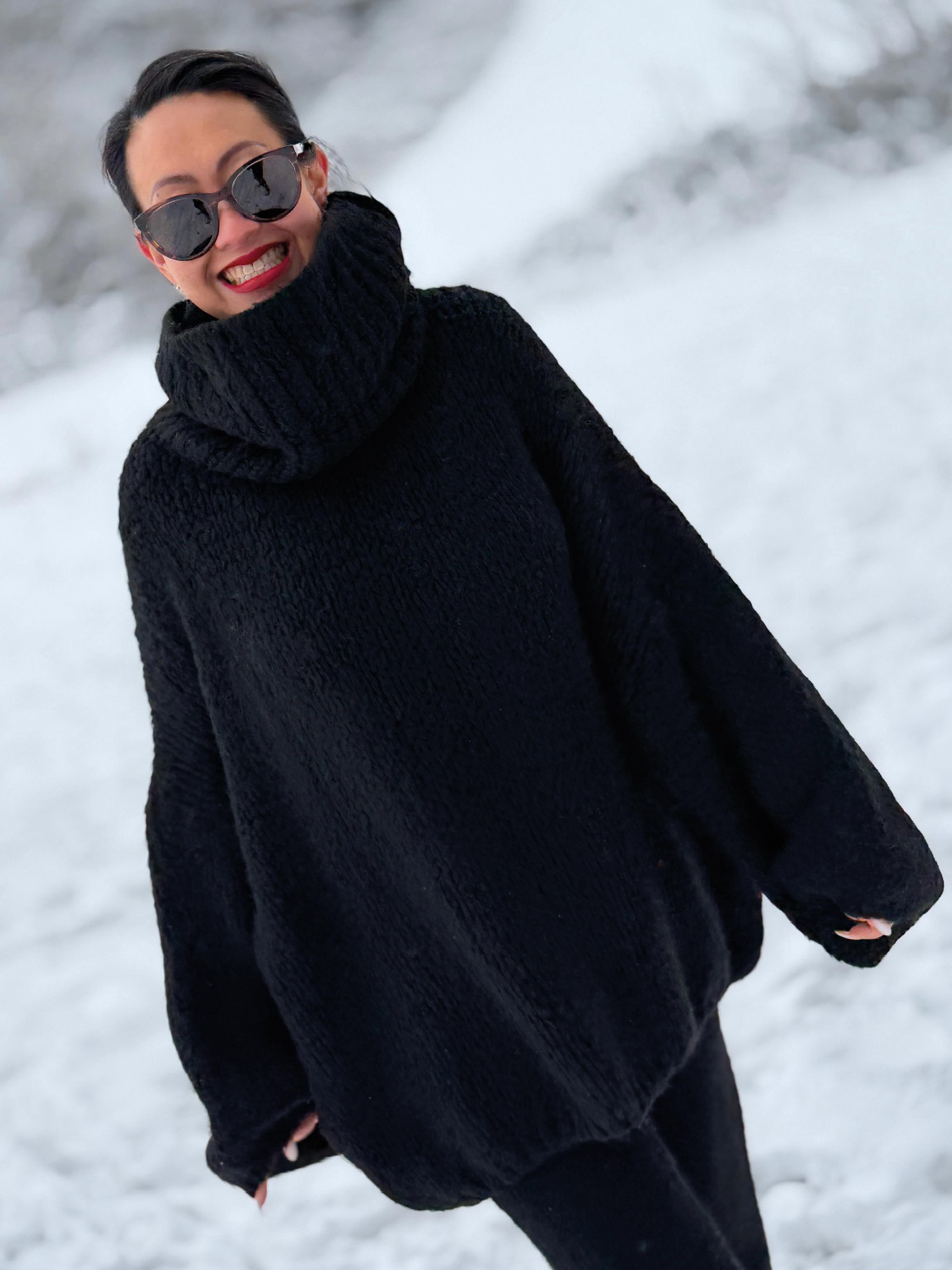 Oversize Pullover mit Schalkragen - FLAUSCHI - Schwarz