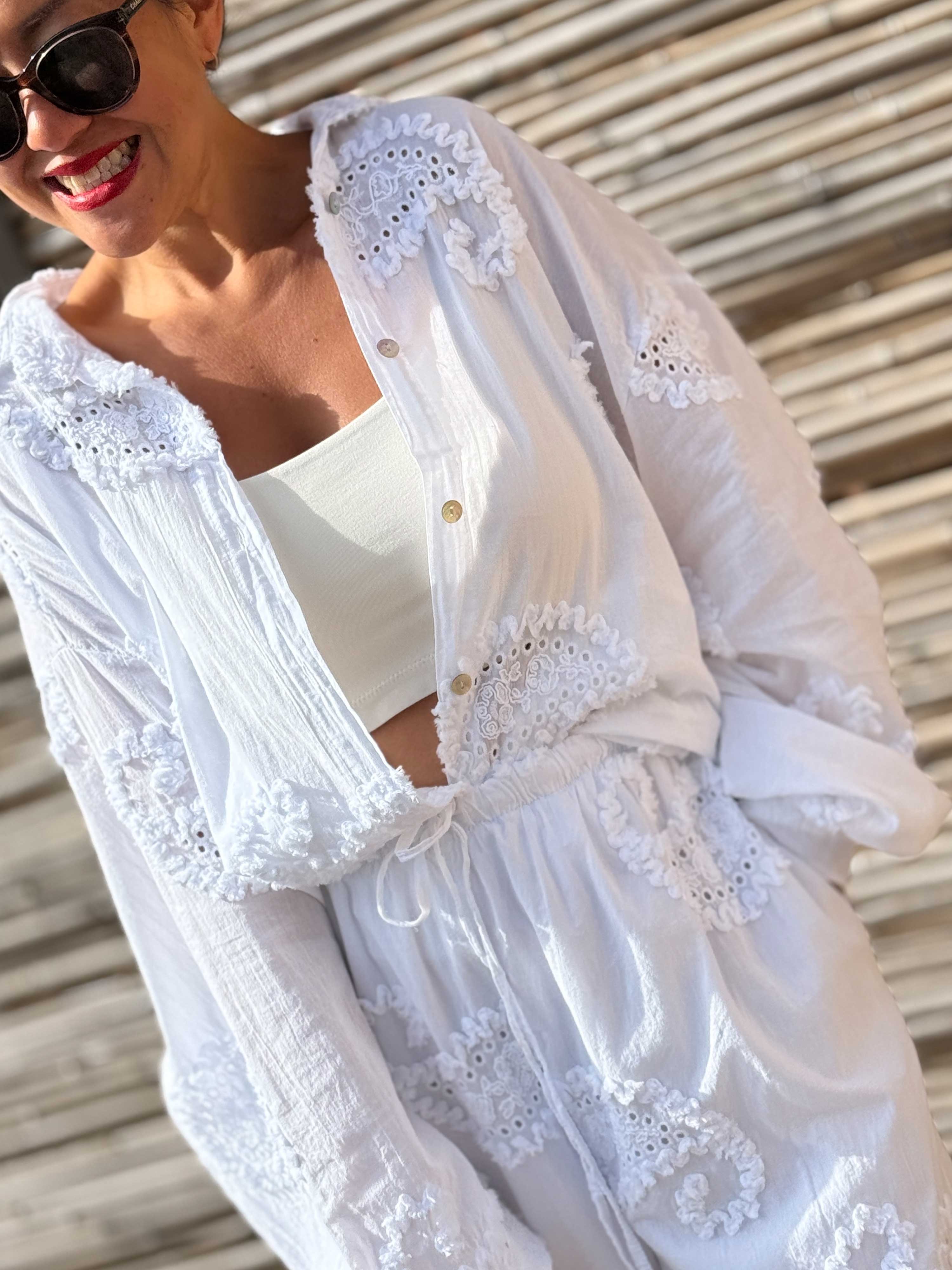 Cotton Oversize Midi Bluse - MOANA - Weiß Cotton Oversize Midi Bluse - MOANA - Weiß