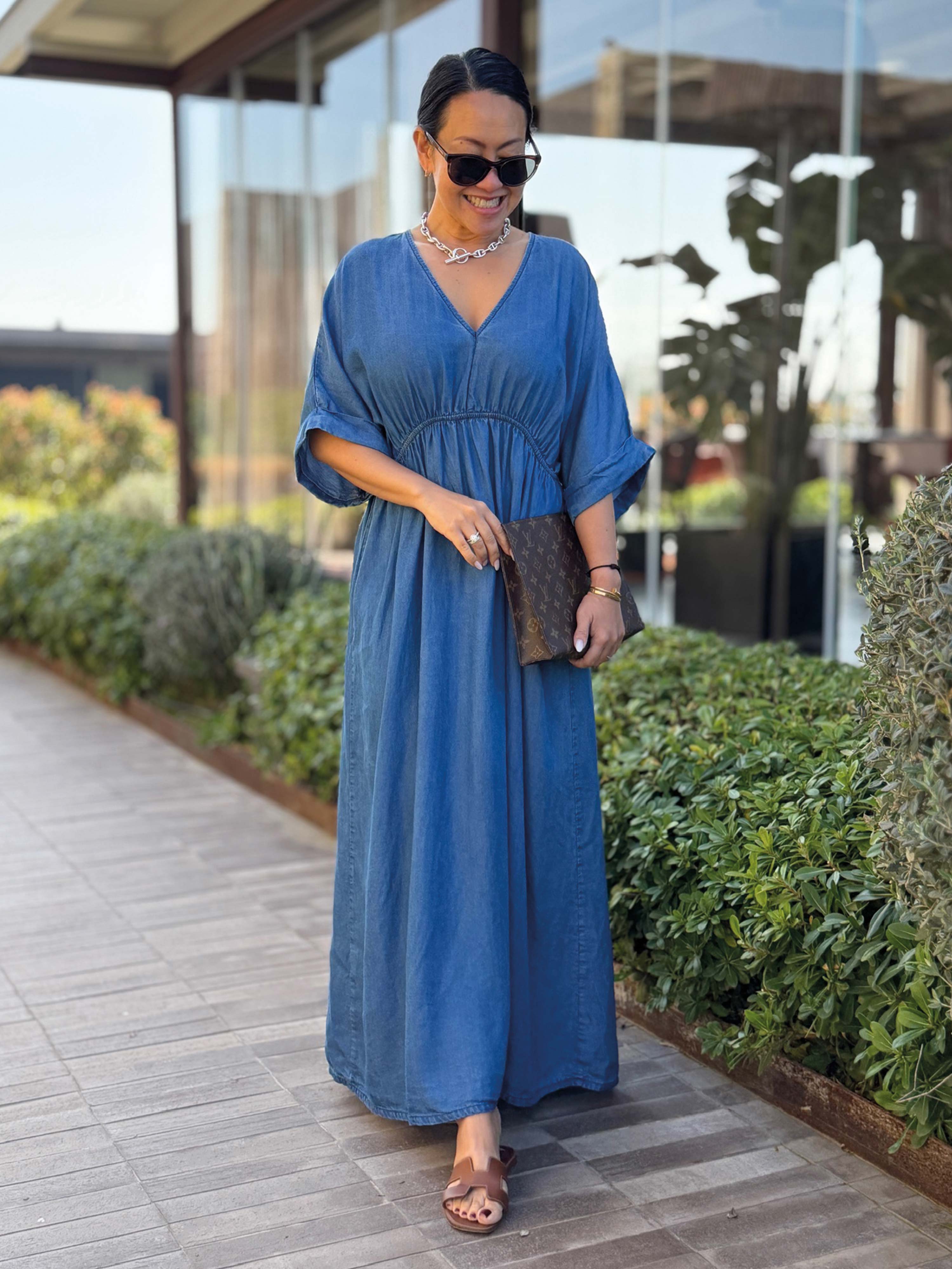 Lyocell Kleid mit V-Ausschnitt - CURVY - Medium Blue