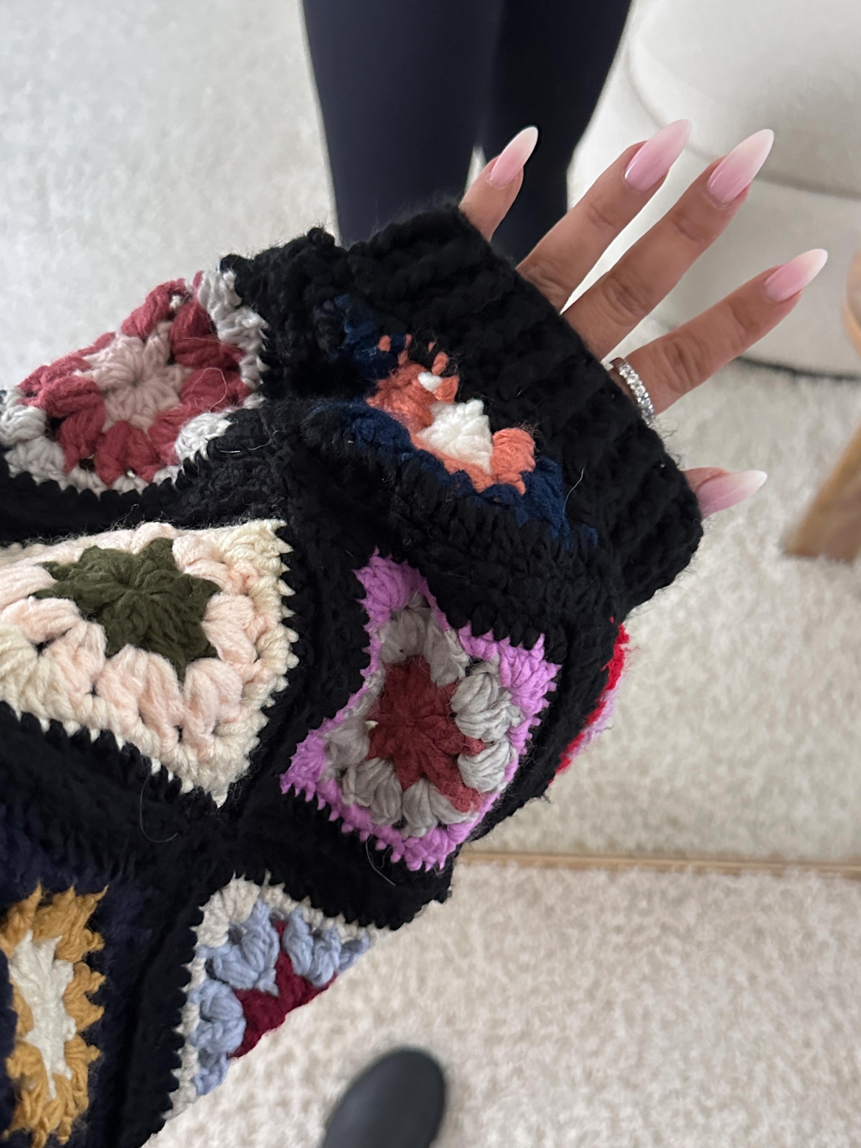 LIMITED Grobstrick Cardigan - FLEUR - Schwarz LIMITED Grobstrick Cardigan - FLEUR - Schwarz