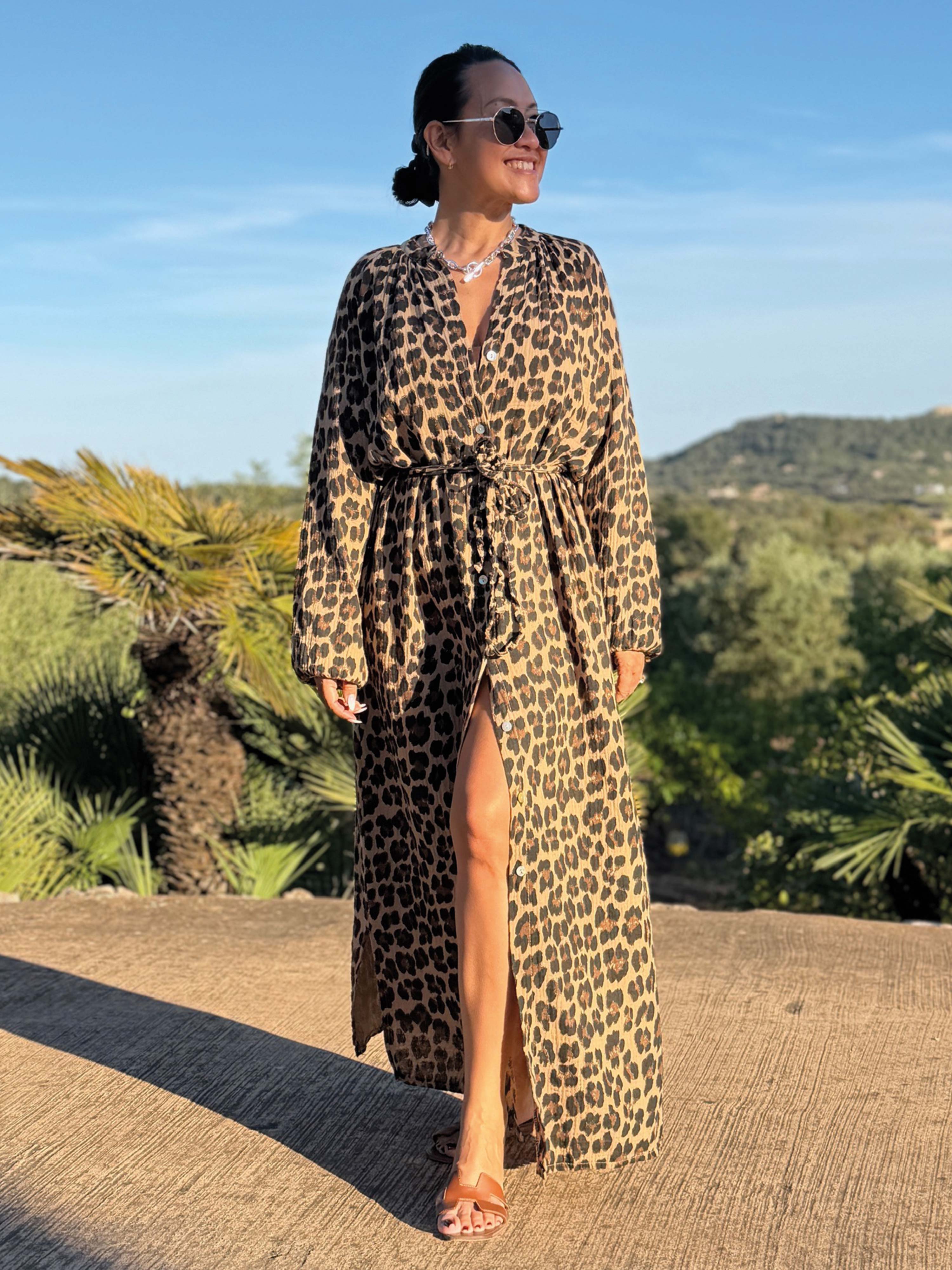 Musselin Oversize Kleid mit Gürtel - CURVY - Leo Camel