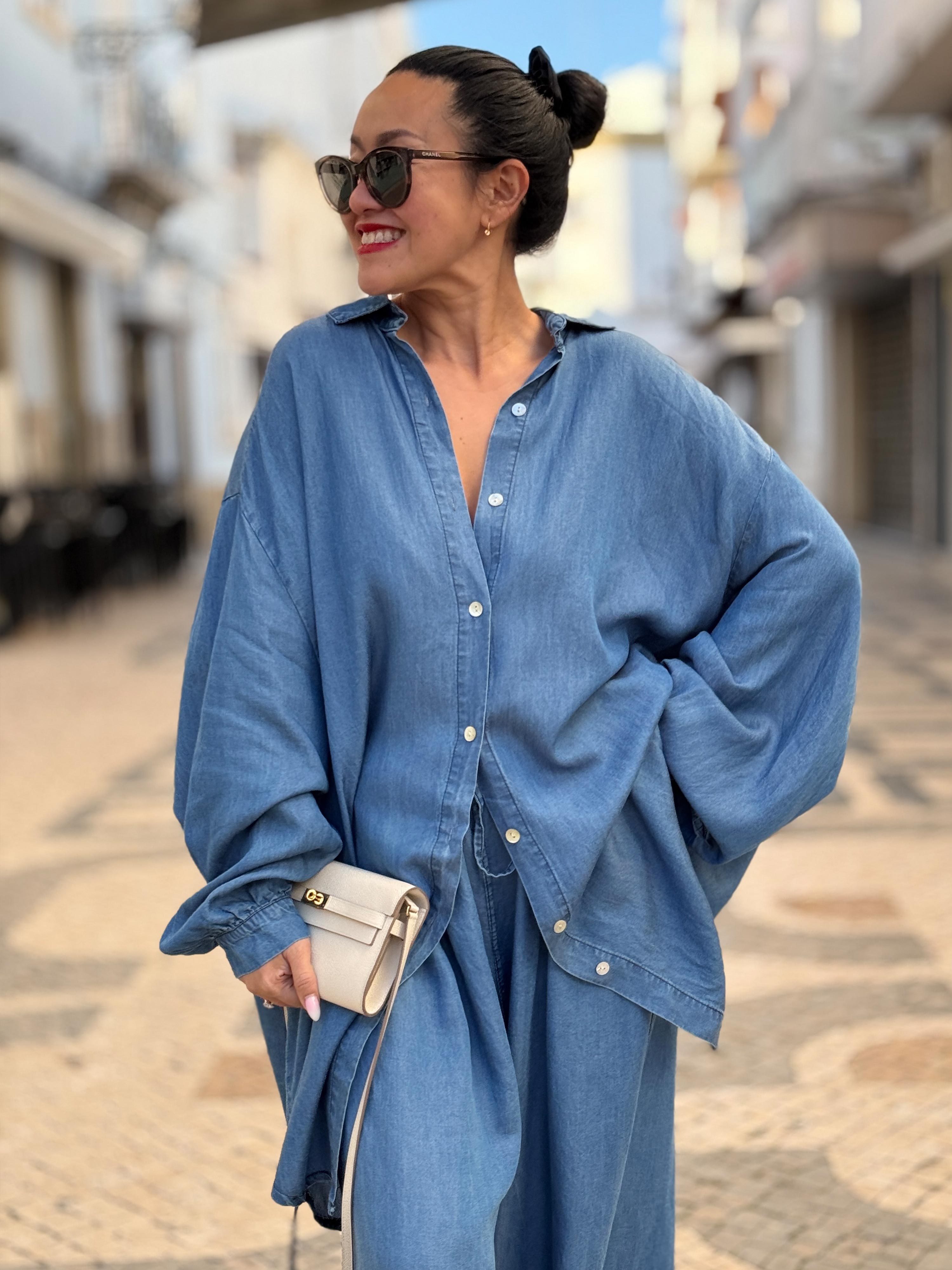 Leichte Lyocell Long Oversize Bluse - Must Have - Medium Blue Leichte Lyocell Long Oversize Bluse - Must Have - Medium Blue