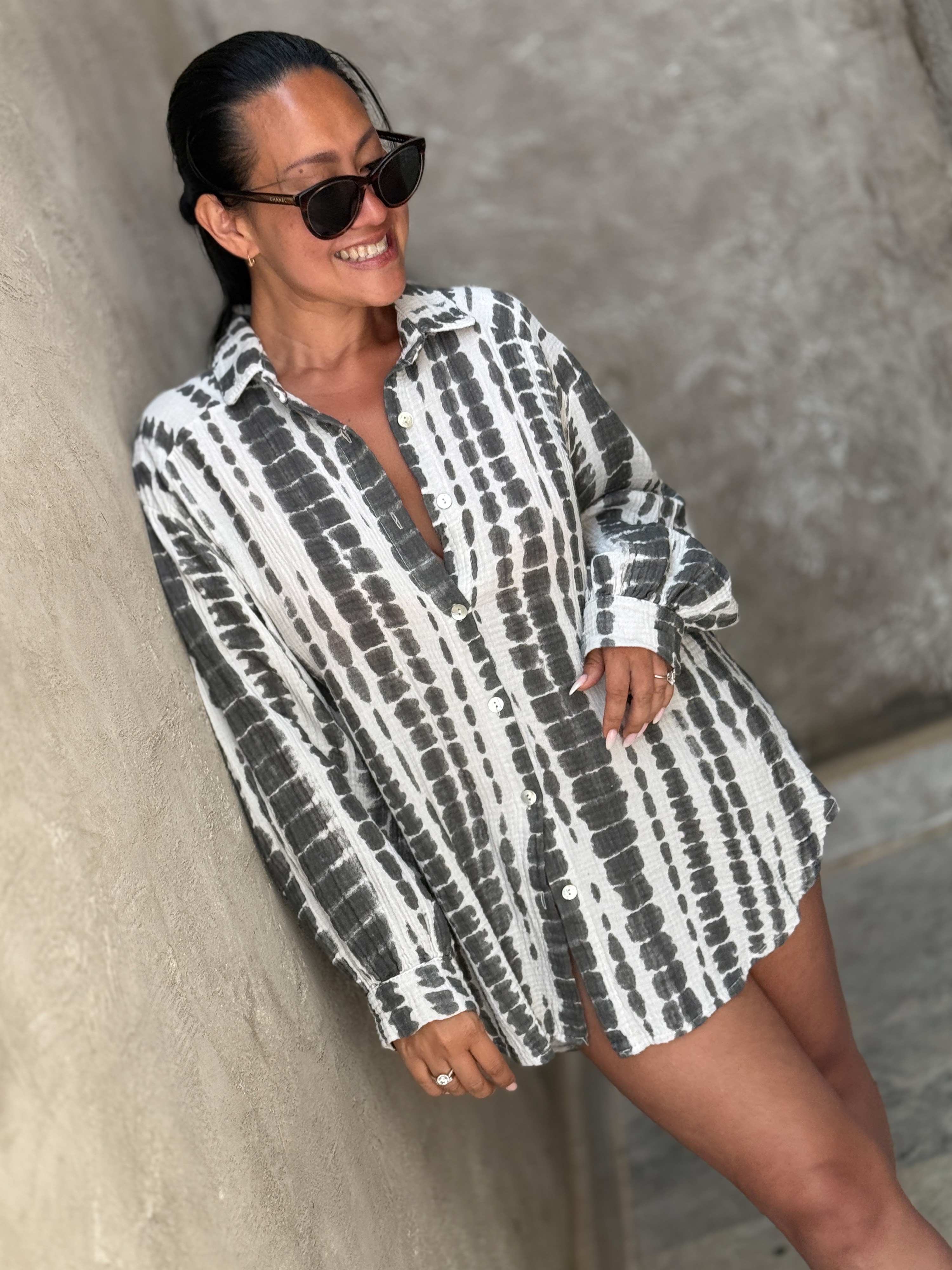 Musselin Midi Oversize Bluse - KROKO - Anthrazit/Beige Musselin Midi Oversize Bluse - KROKO - Anthrazit/Beige