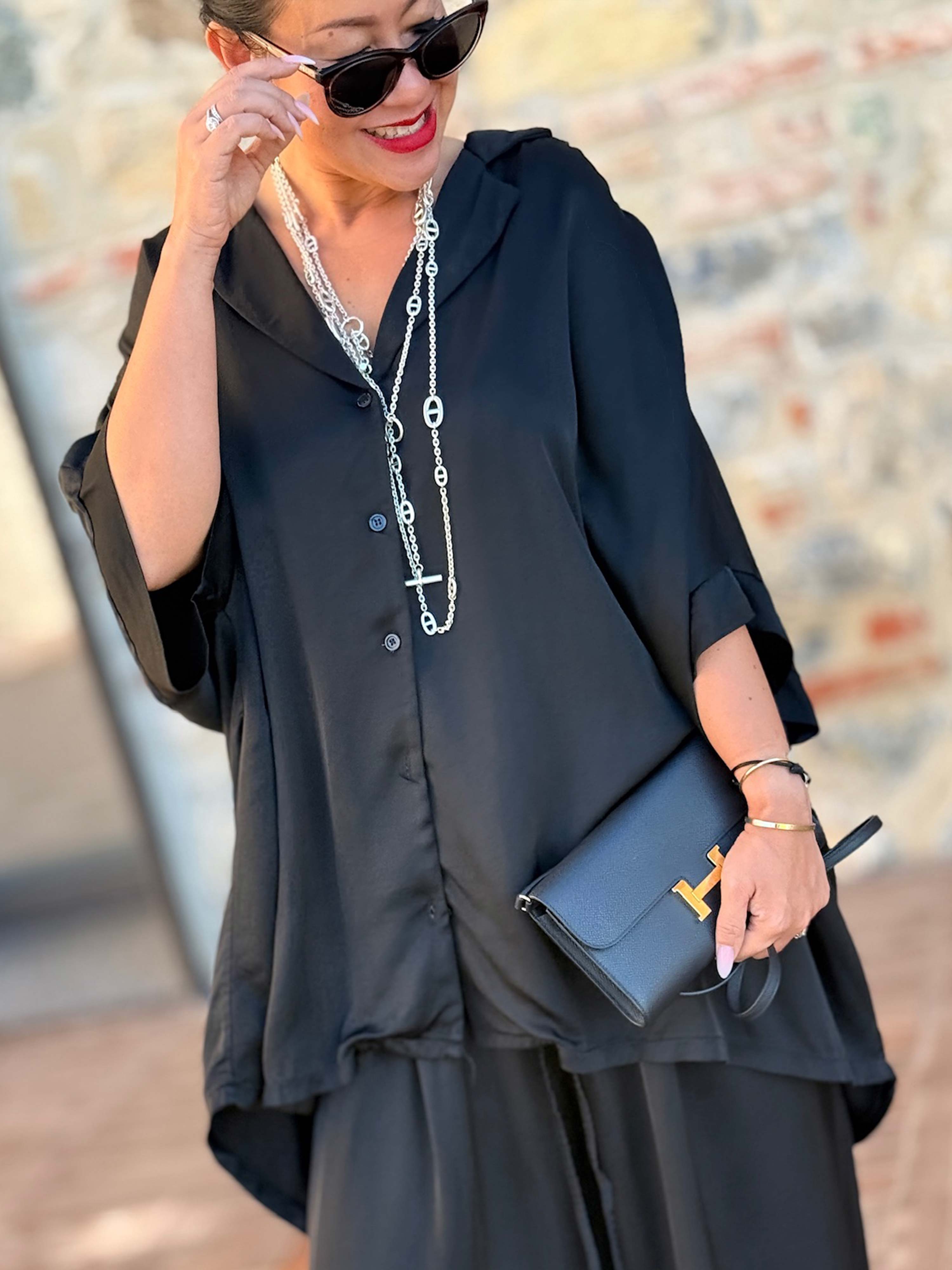 Viskose Oversize Hemdbluse - ELEGANCE - Schwarz