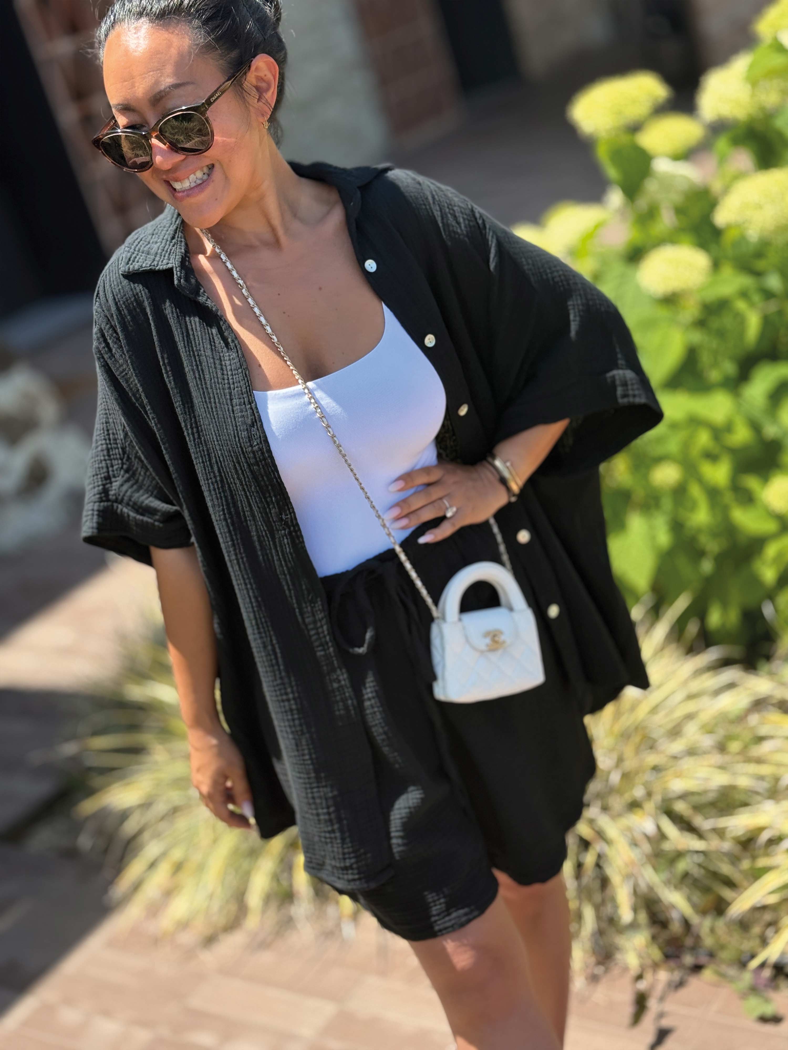 Musselin Oversize Kurzarm Bluse MIDI - Schwarz Musselin Oversize Kurzarm Bluse MIDI - Schwarz
