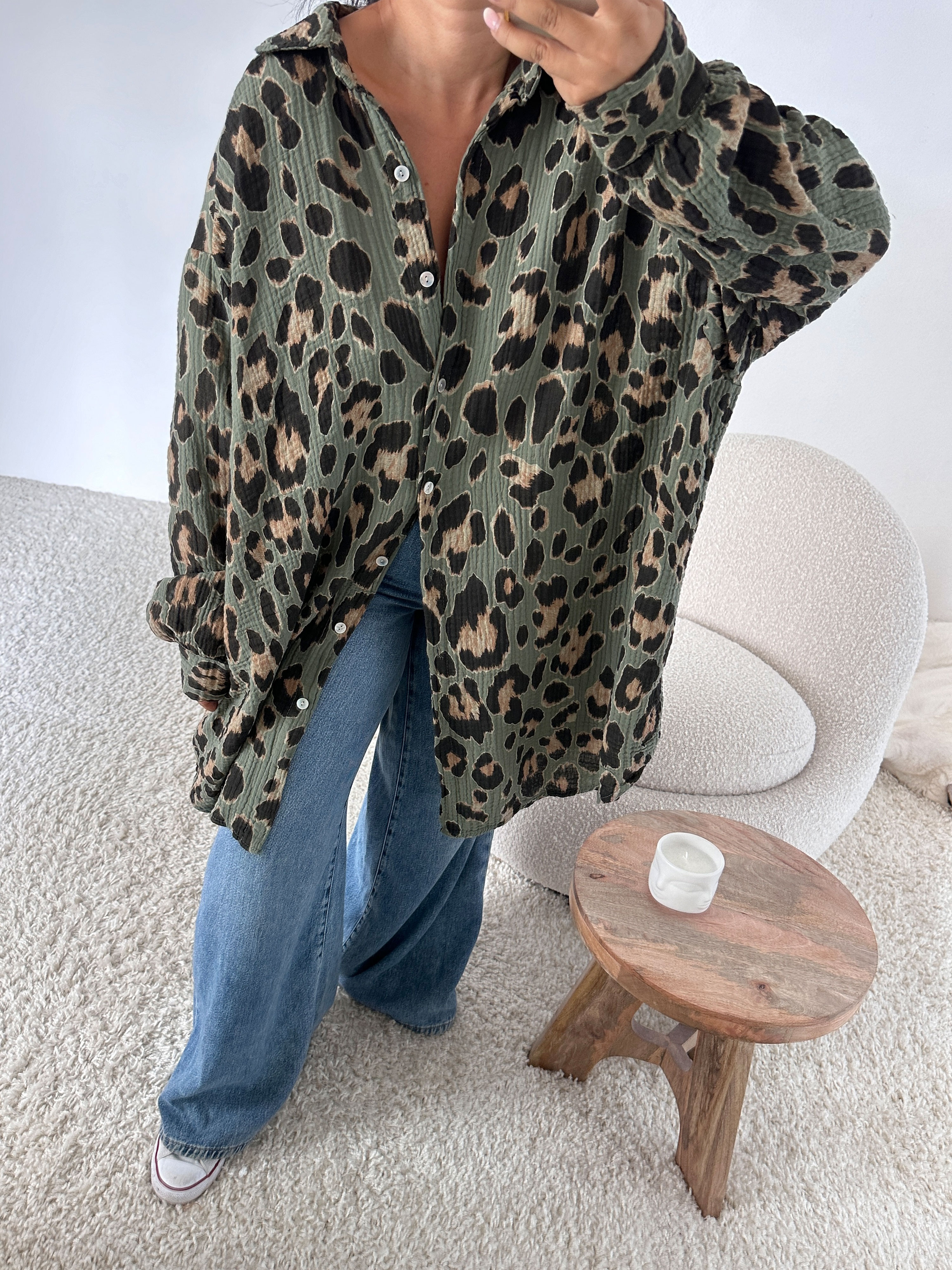 Musselin Long Oversize Bluse - NALA - LEOPARD Salbei Musselin Long Oversize Bluse - NALA - LEOPARD Salbei