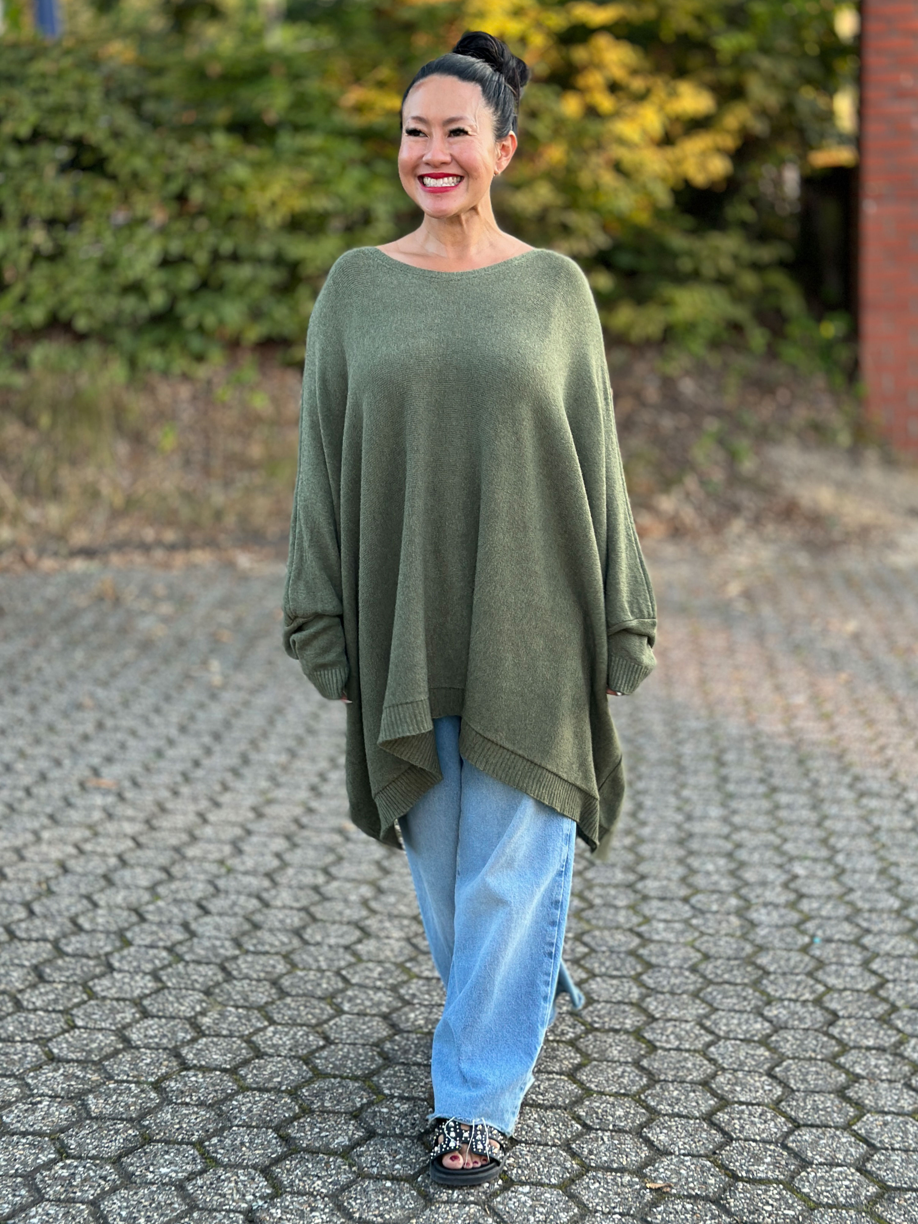 Oversize Viskose Pullover TALL - Salbei Oversize Viskose Pullover TALL - Salbei