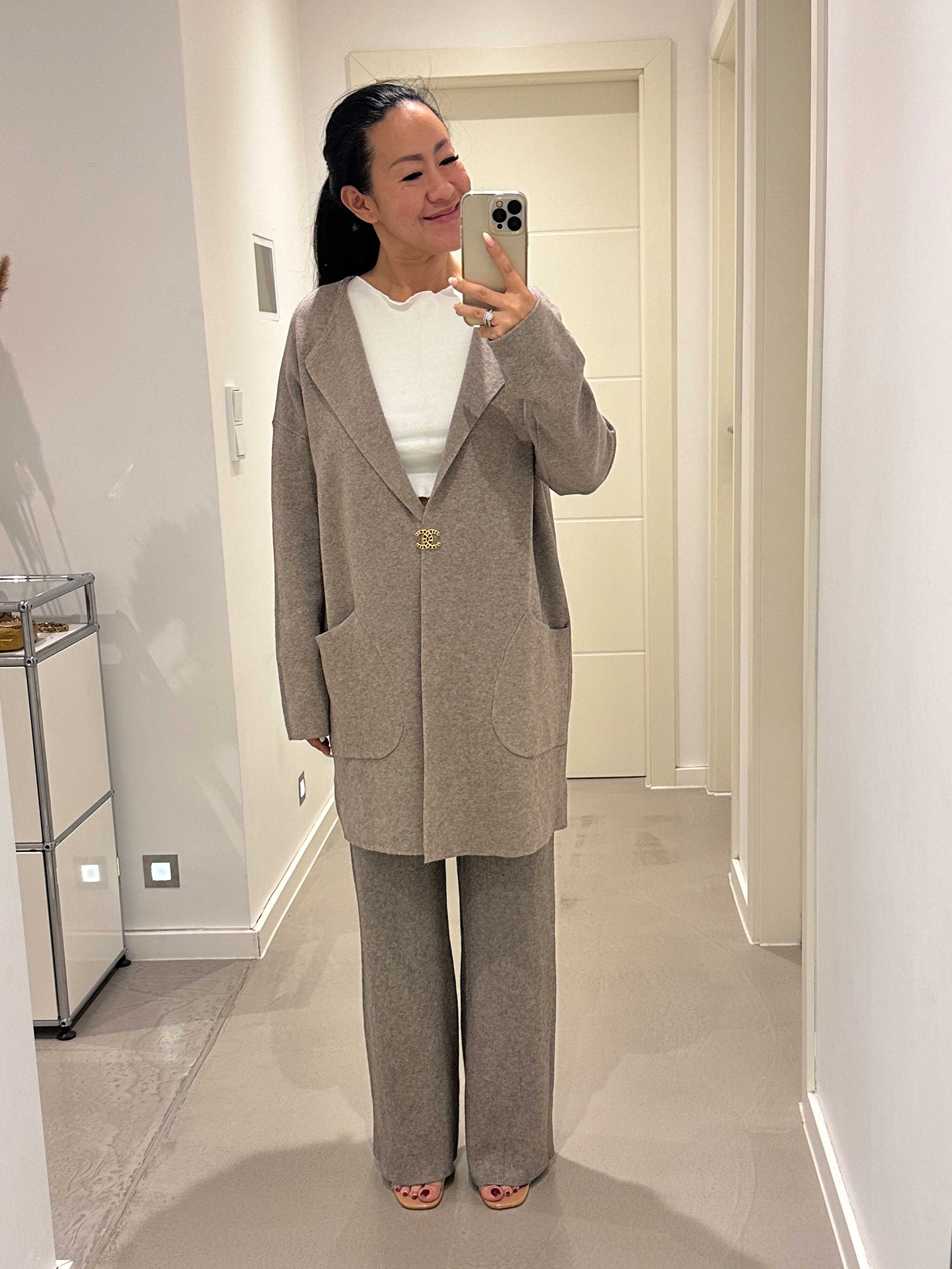 2798-Taupe-2 Viskose Strickjacke - Taupe