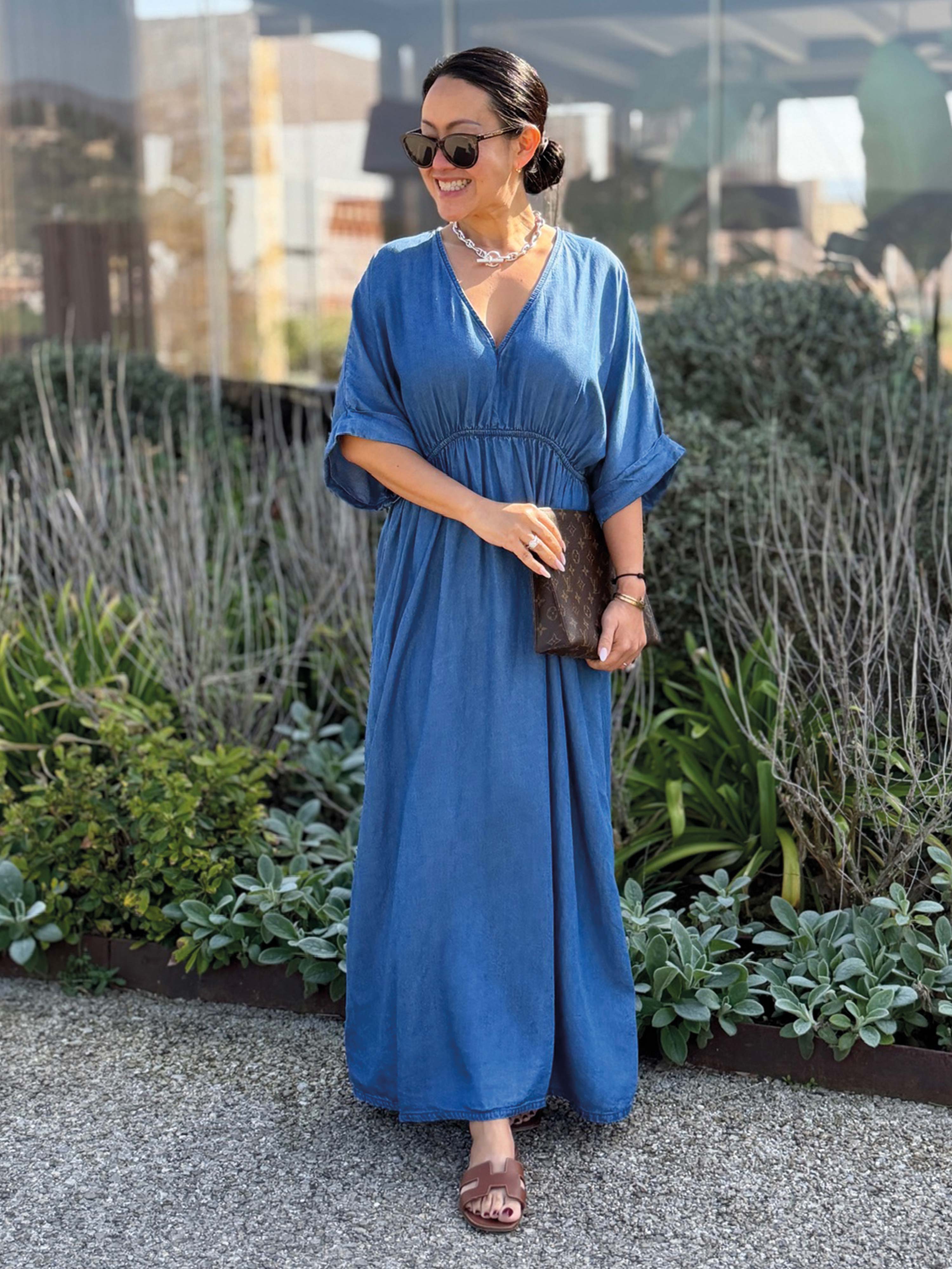 Lyocell Kleid mit V-Ausschnitt - CURVY - Medium Blue