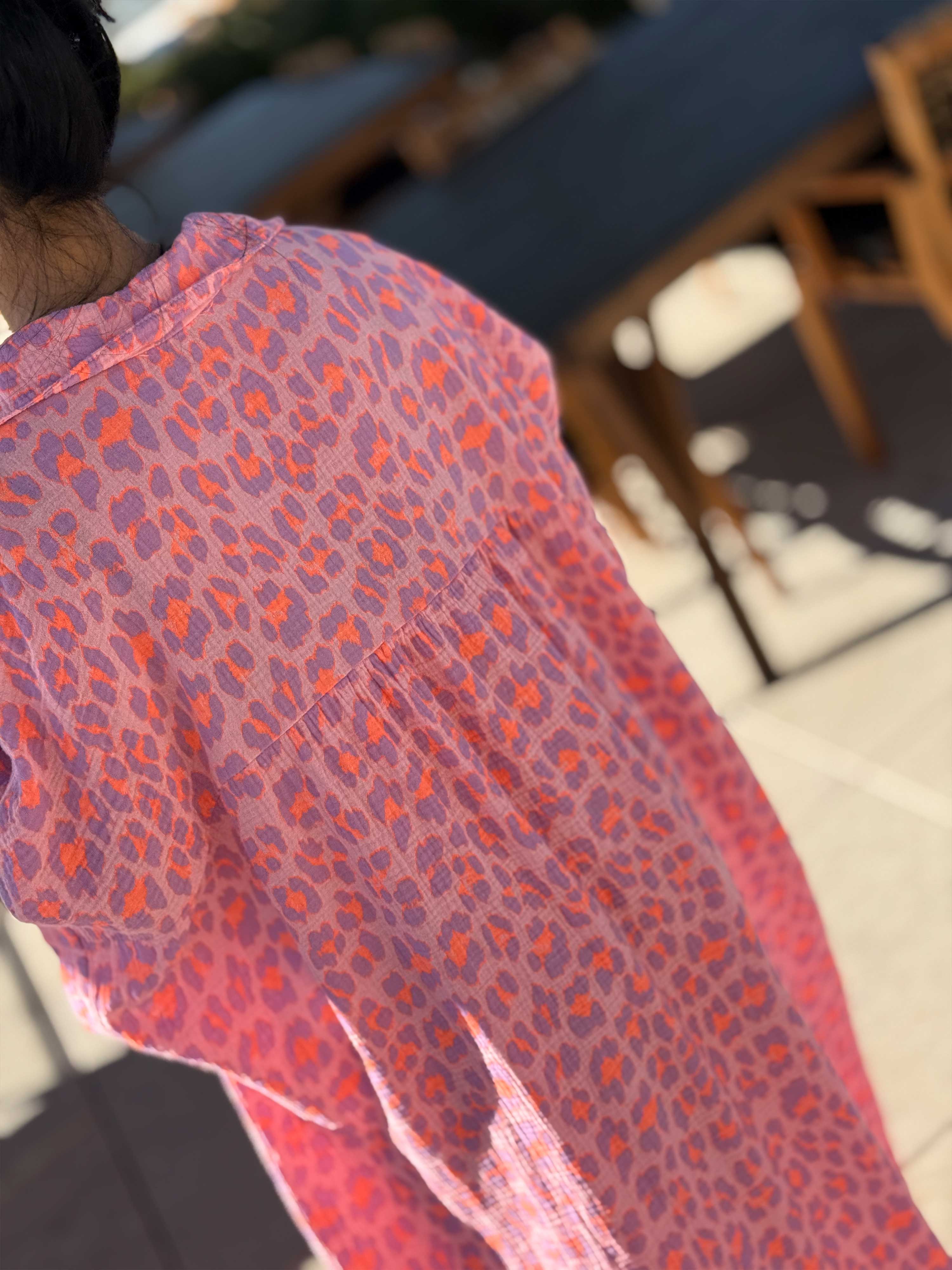 Musselin Oversize Kurzarm Blusenkleid - CAPRI - Leo Candy Musselin Oversize Kurzarm Blusenkleid - CAPRI - Leo Candy