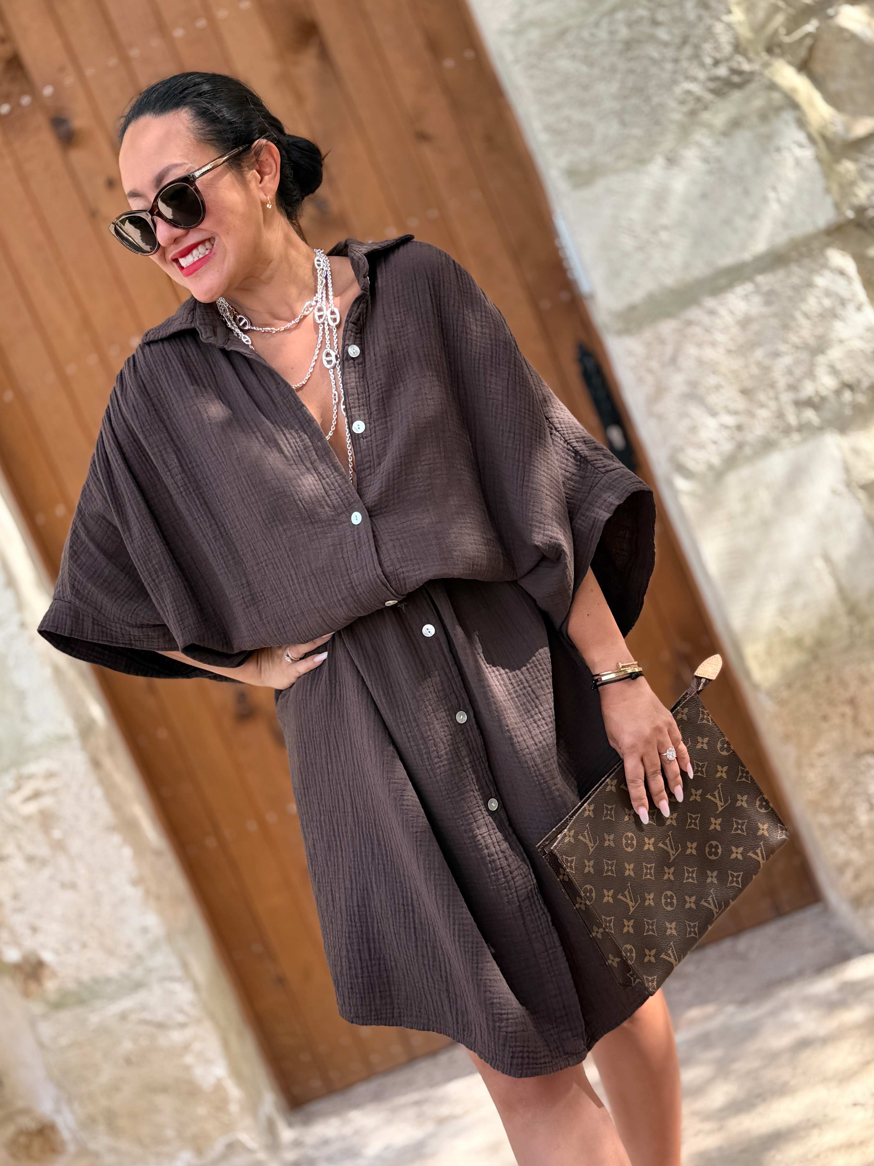 Musselin Oversize Kurzarm Blusenkleid - LANA - Schoko Musselin Oversize Kurzarm Blusenkleid - LANA - Schoko