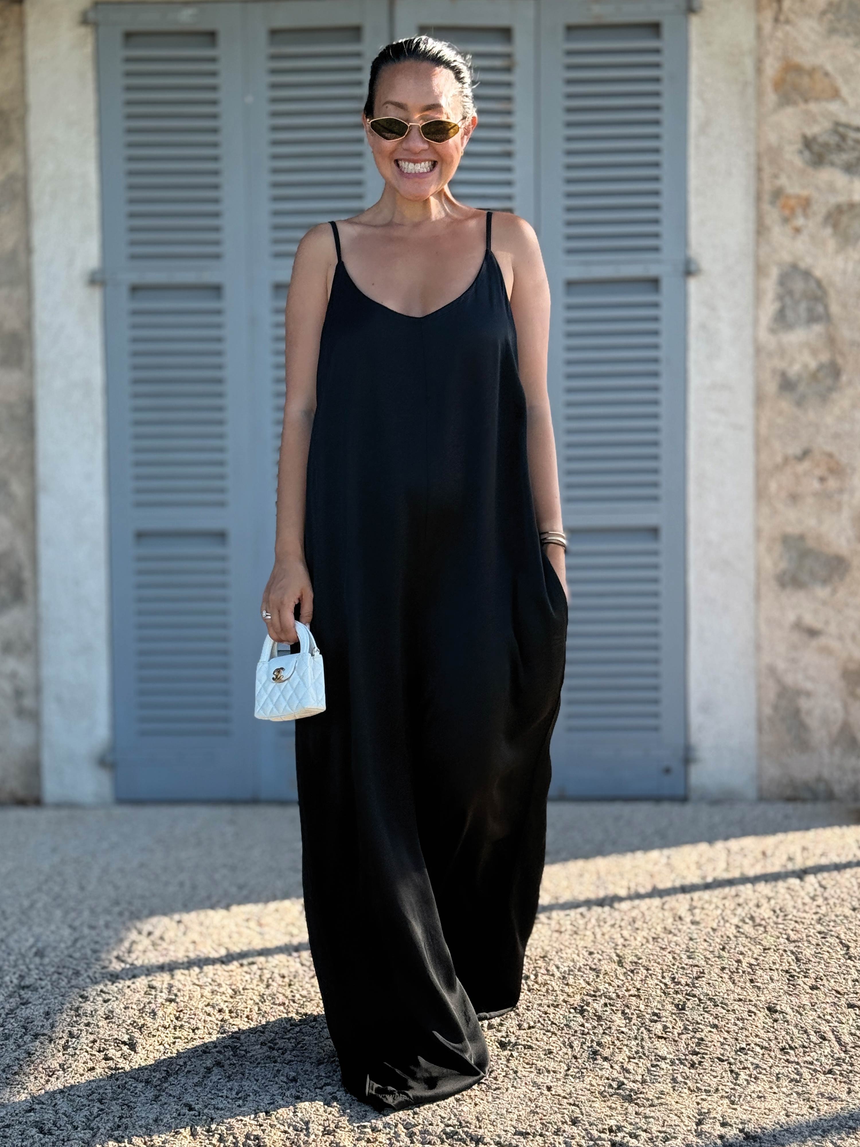 Viskose Jumpsuit mit Träger - Schwarz