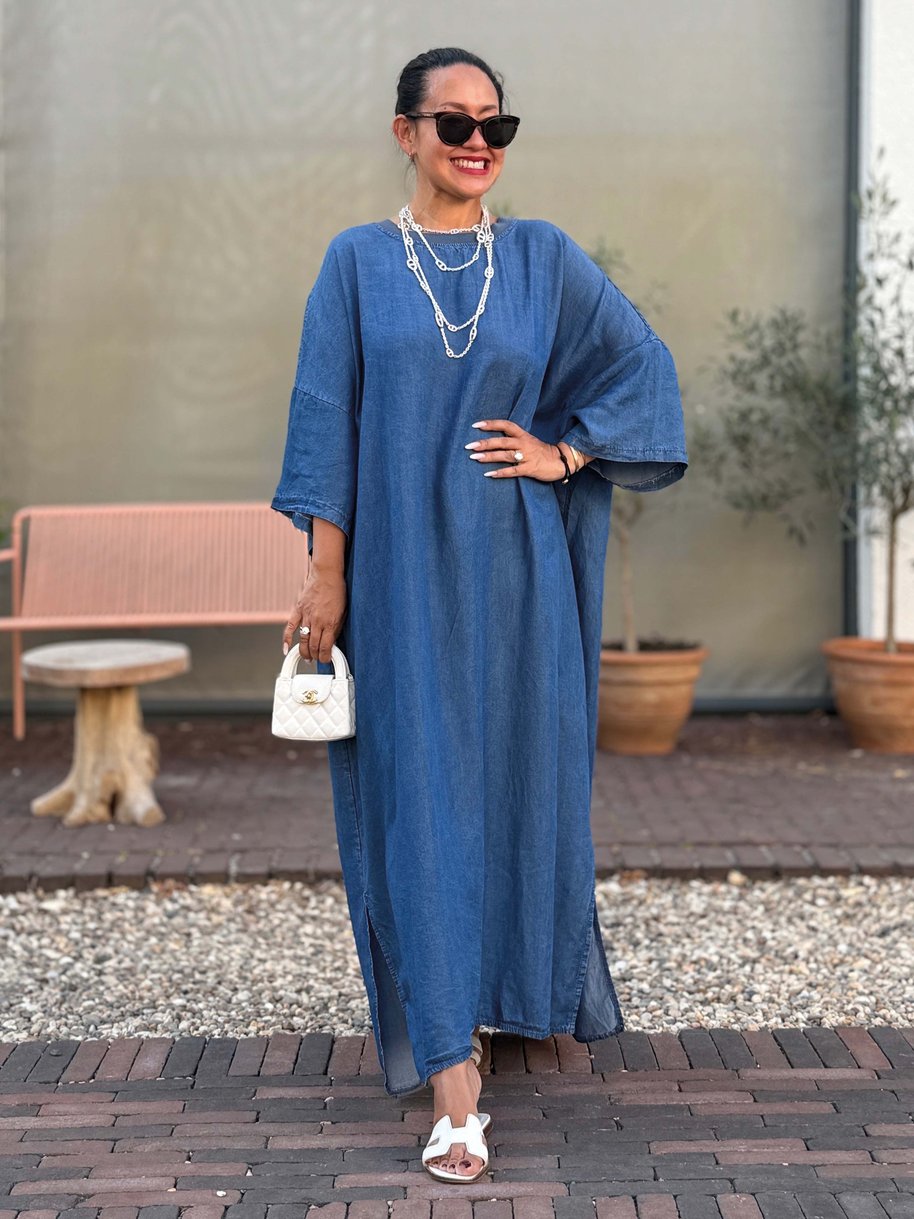 Leichtes Lyocell Oversize Kurzarm Sweatkleid - Medium Blue Leichtes Lyocell Oversize Kurzarm Sweatkleid - Medium Blue