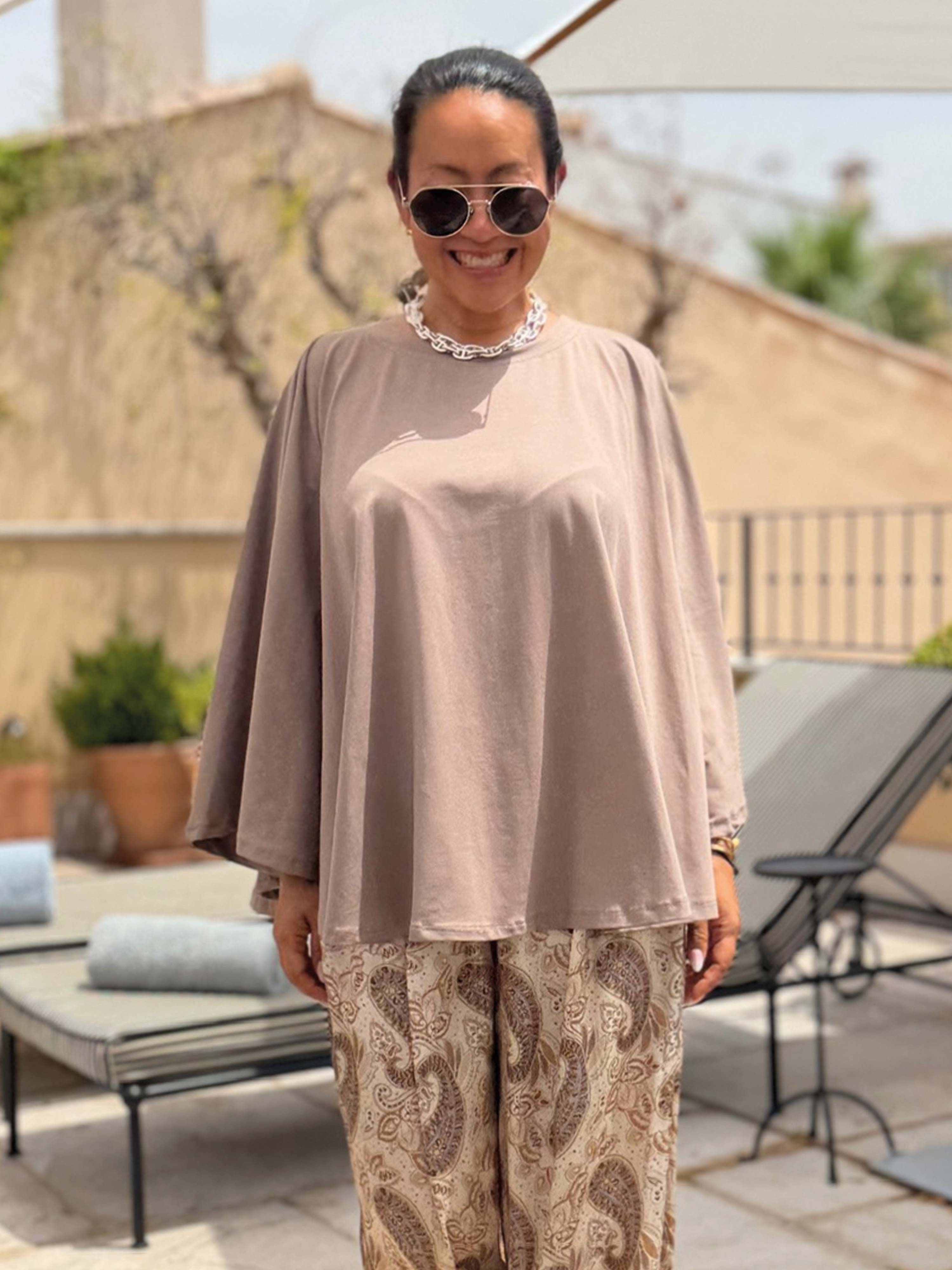 Basic Oversize Kurzarm Poncho Shirt - CURVY - Taupe