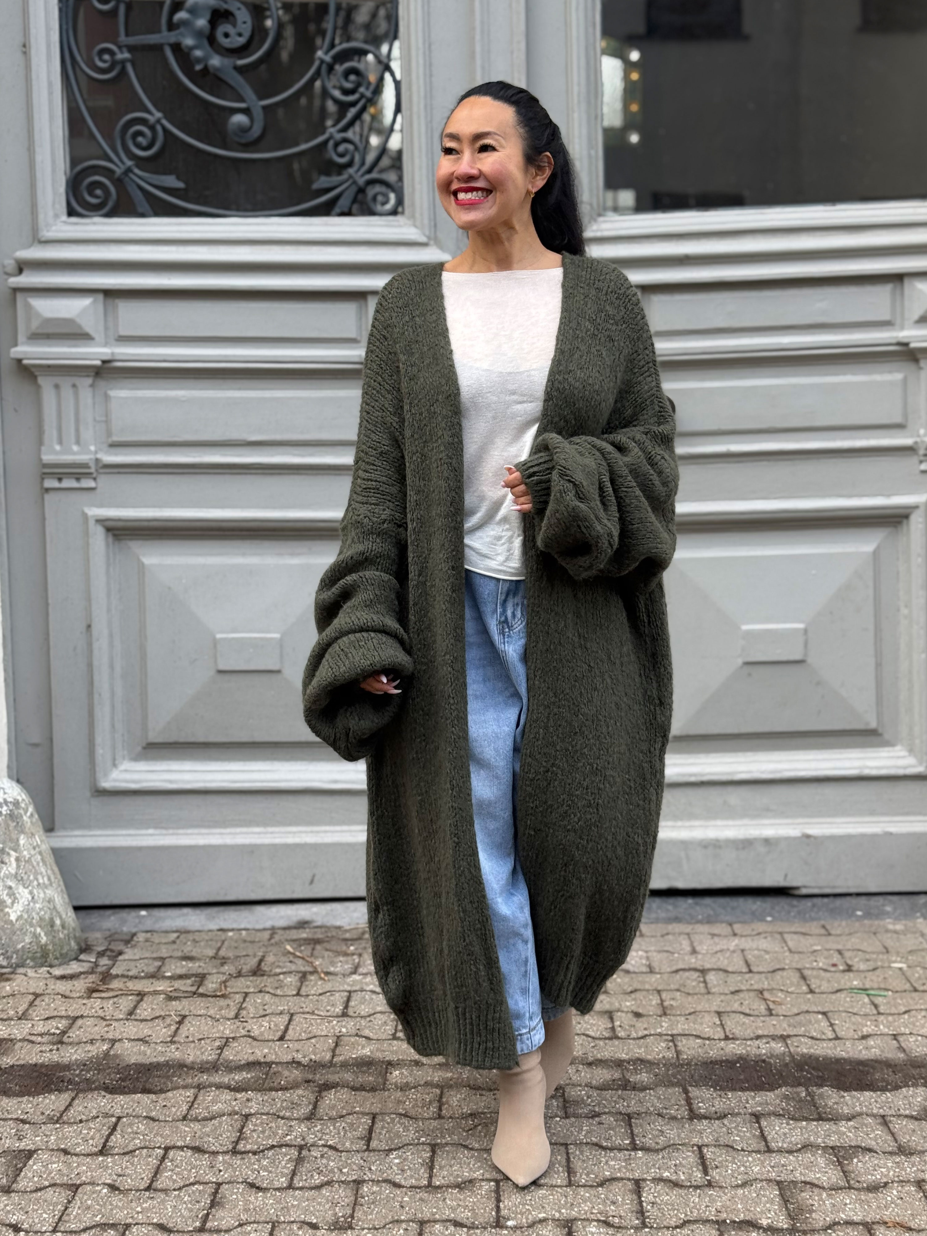 Oversize Strickmantel - FLAUSCHI - Olive