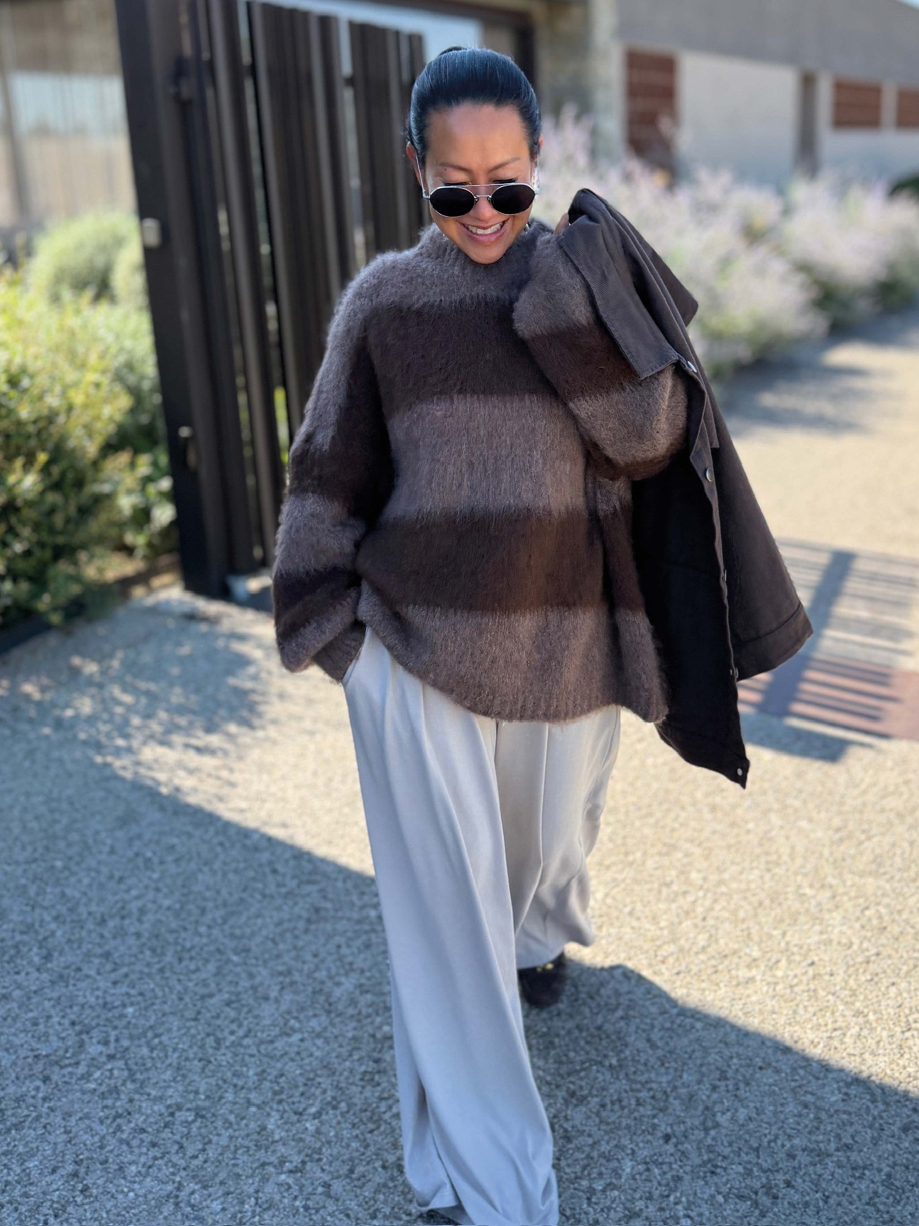 Oversize Strickpullover mit Stehkragen FLUFFY - STRIPES - Fango/Schoko