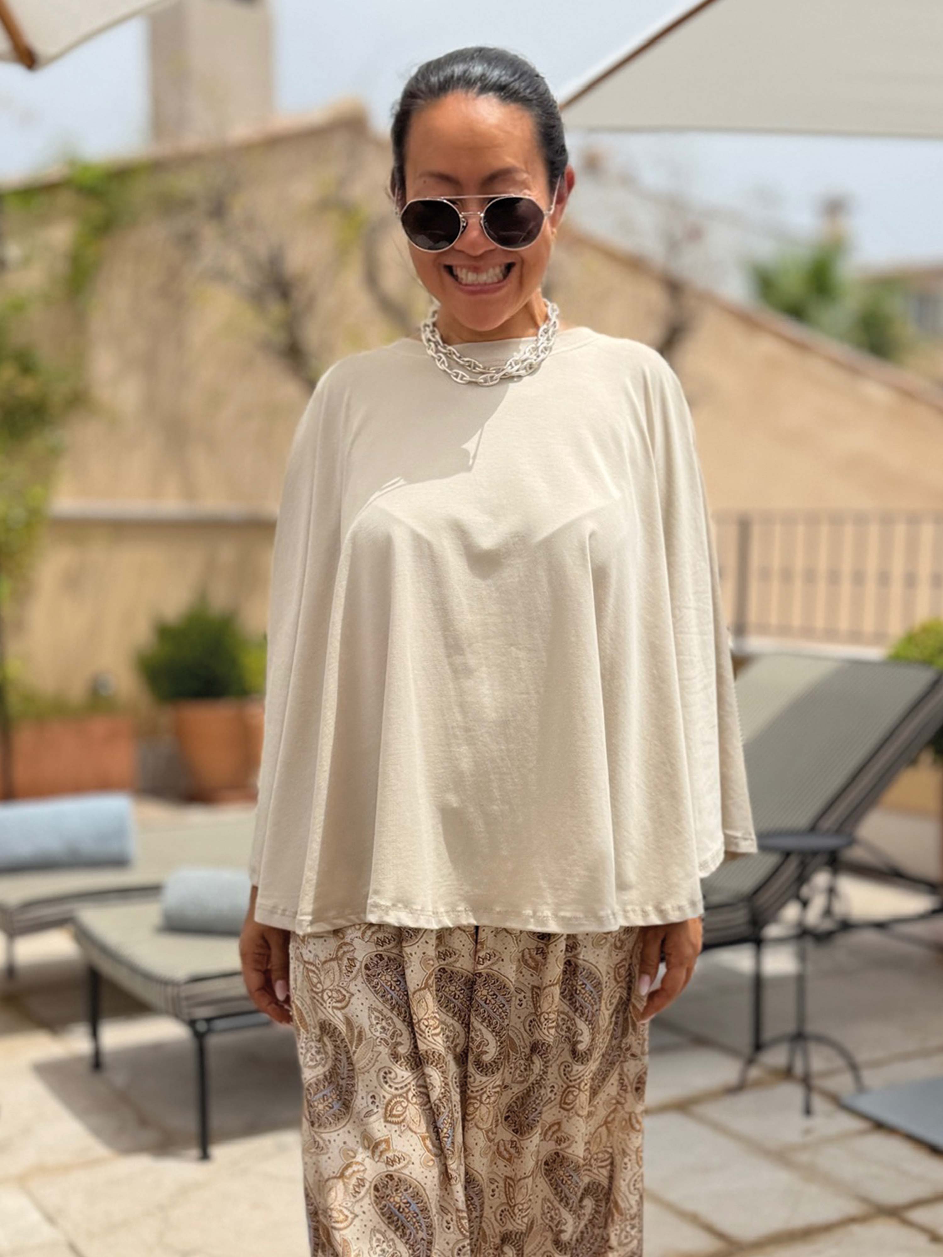 Basic Oversize Kurzarm Poncho Shirt - CURVY - Beige