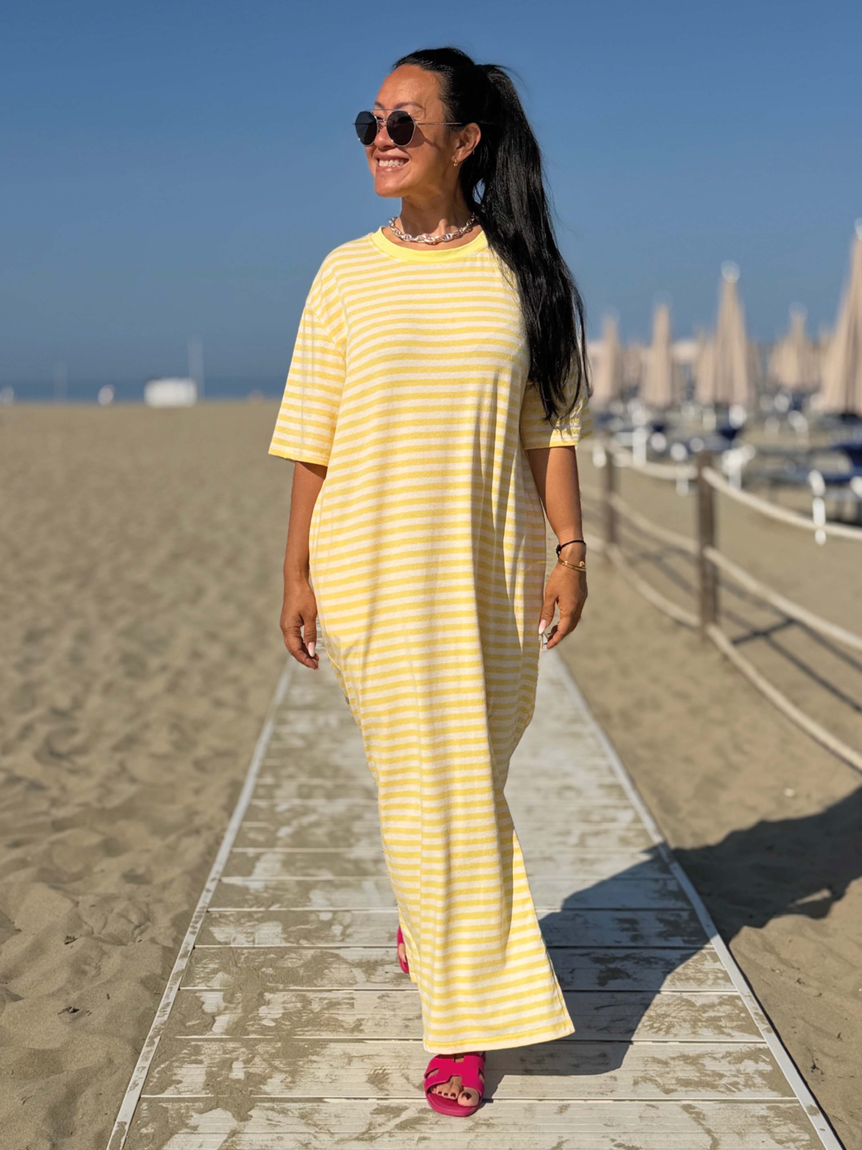 Kurzarm Kleid mit Seitentaschen - CURVY - Stripes Lemon