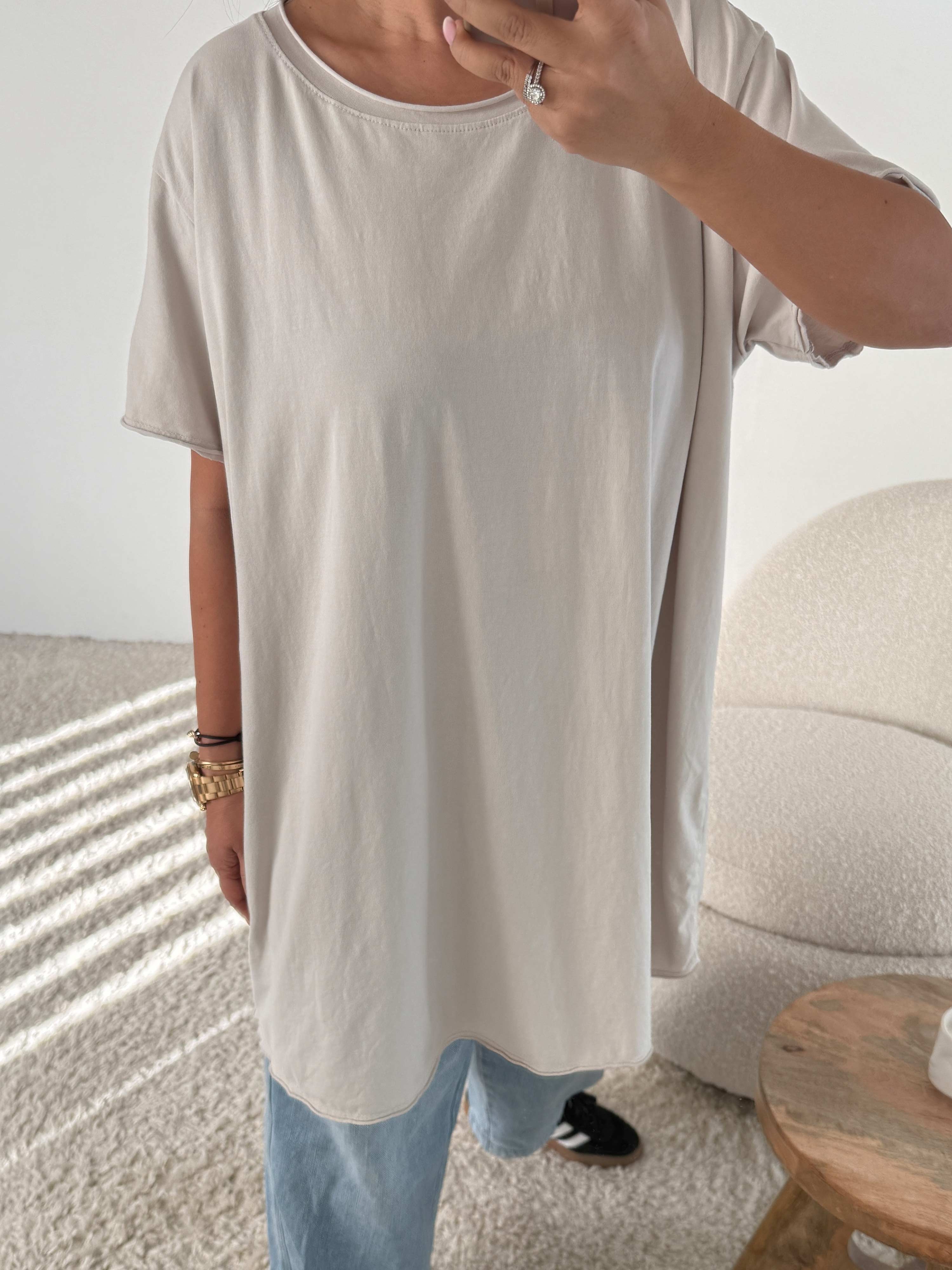 Basic Long Kurzarmshirt - Beige Basic Long Kurzarmshirt - Beige