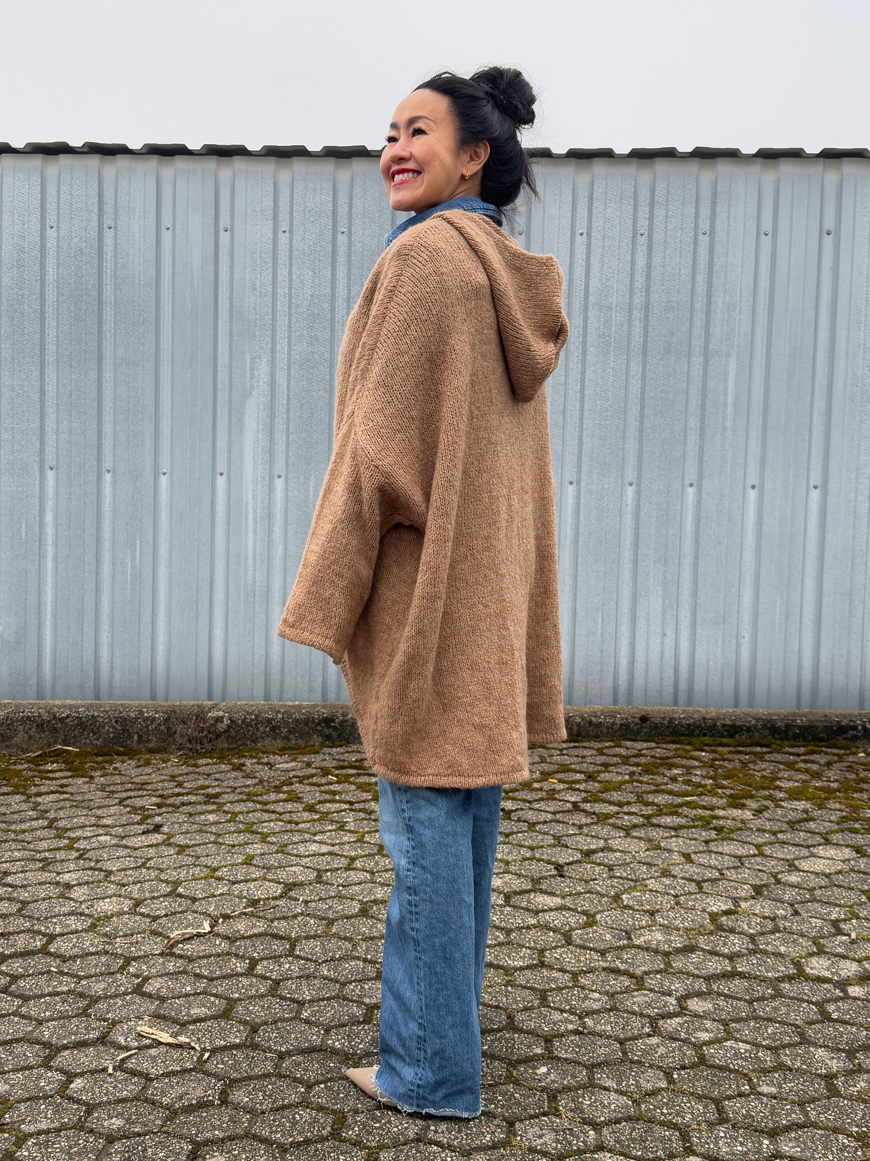 Oversize Vokuhila Hoodie Strickpullover - Camel