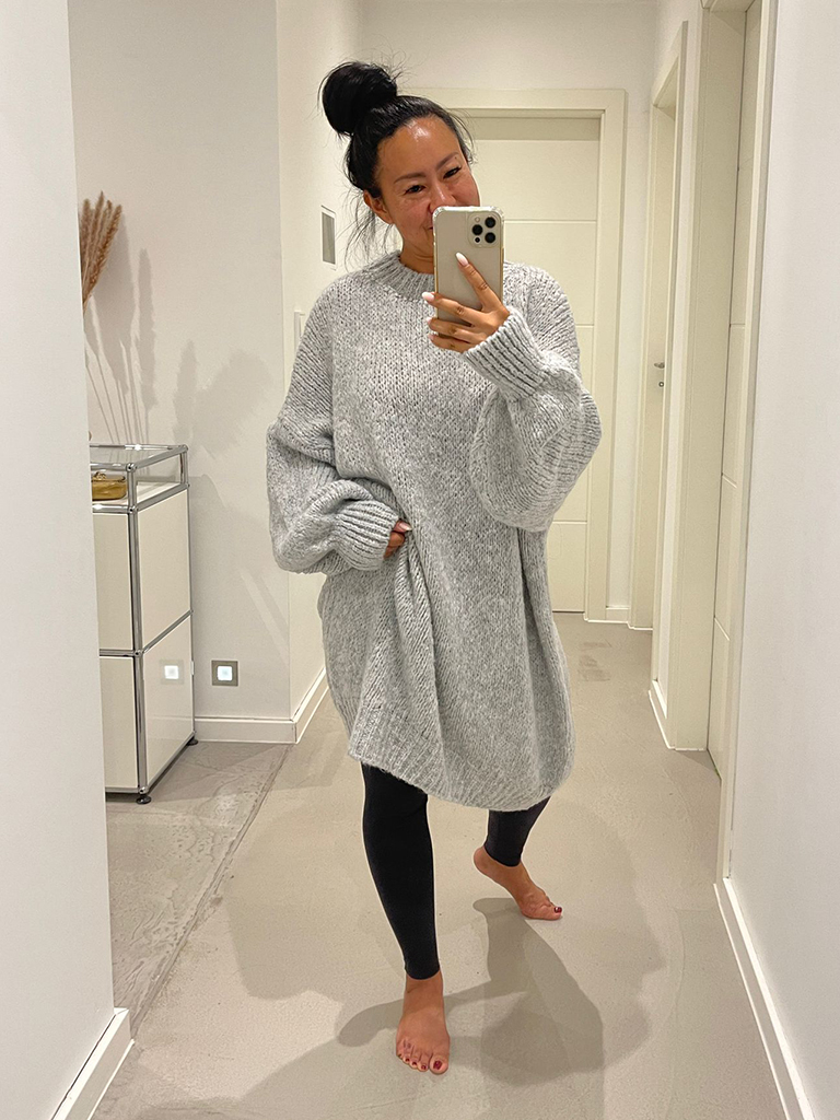 M952-Hellgrau-2 Oversize Strickpullover FLAUSCHI Long - Hellgrau