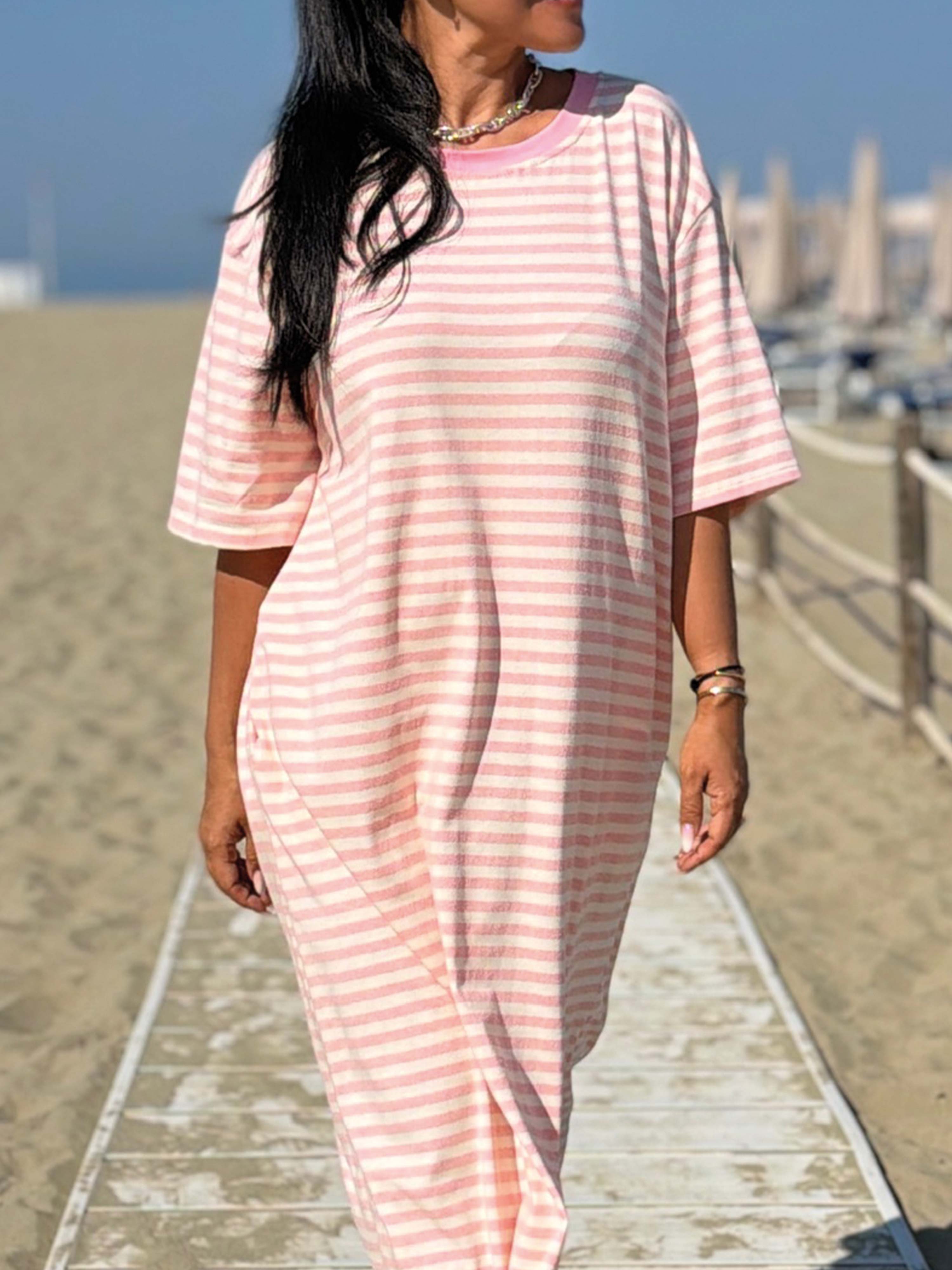 Kurzarm Kleid mit Seitentaschen - CURVY - Stripes Rosa