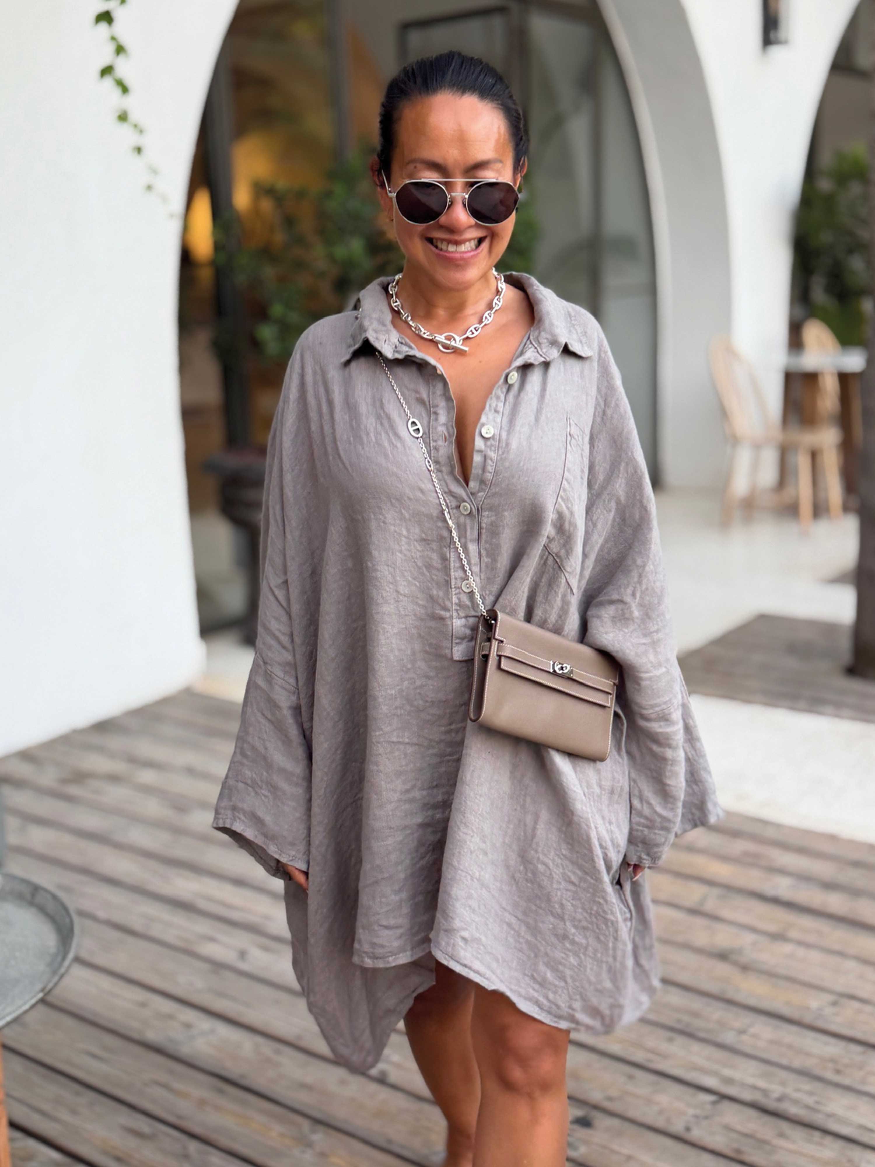 Leinen Oversize Bluse mit Seitentaschen - Taupe